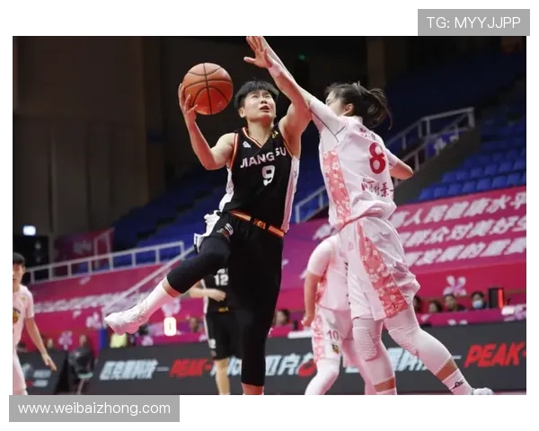 上海羽毛球队在欧锦赛中以68分稳居积分榜首位