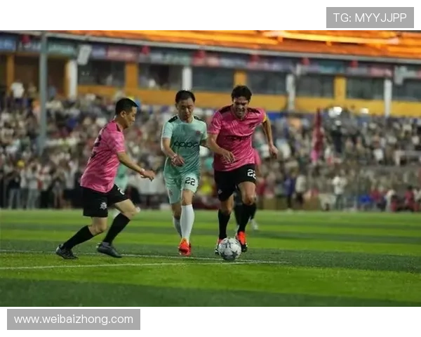 与足球明星面对面走近他们的生活与梦想