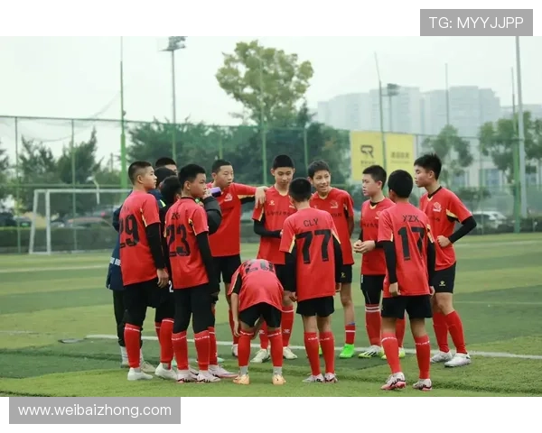 足球明星沙雕新闻引发热议球场外的搞笑瞬间让人捧腹大笑